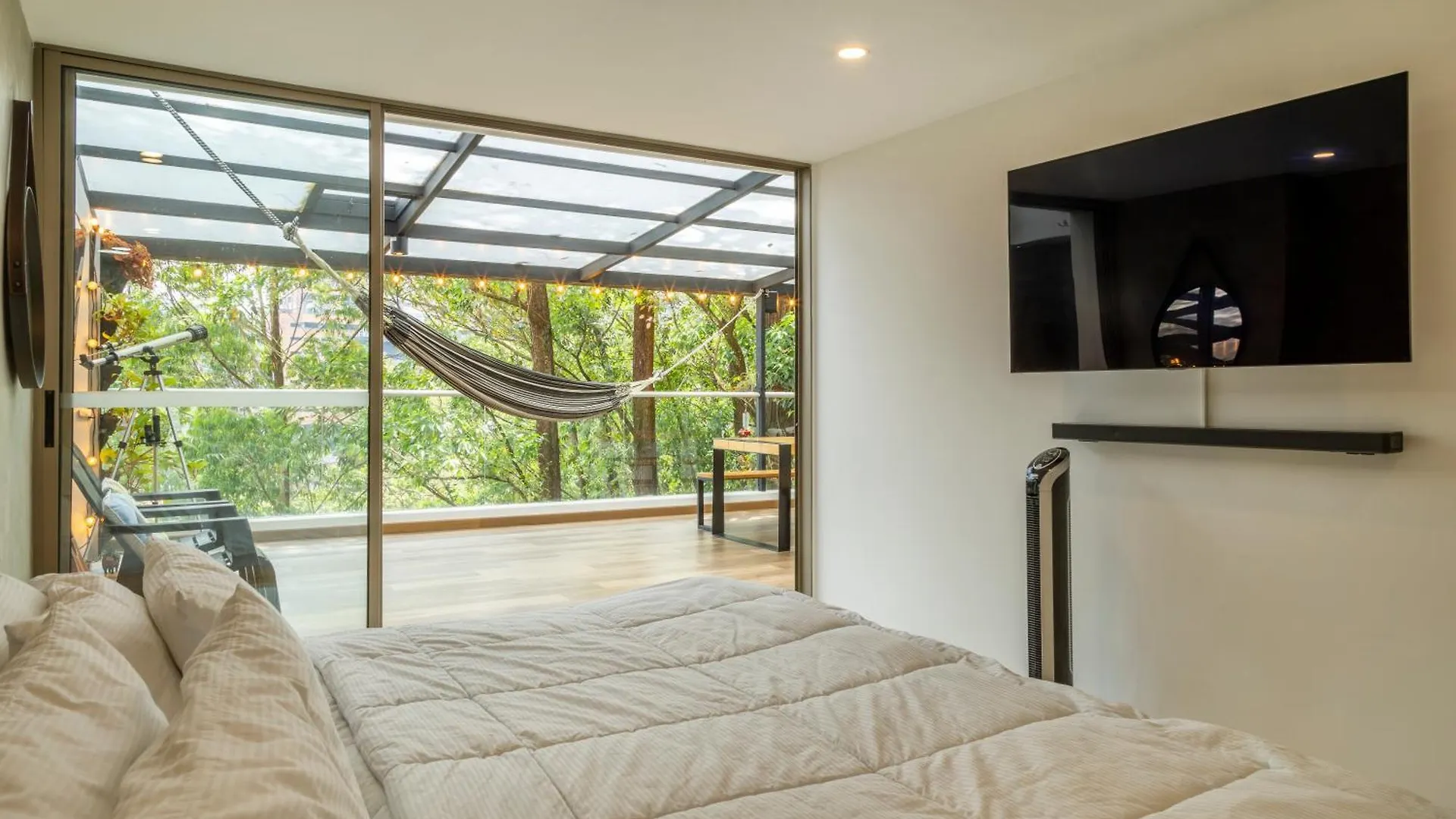Amplio, Lujoso Y Exclusivo Apartamento Con Terraza Y Vista Envigado Colombia