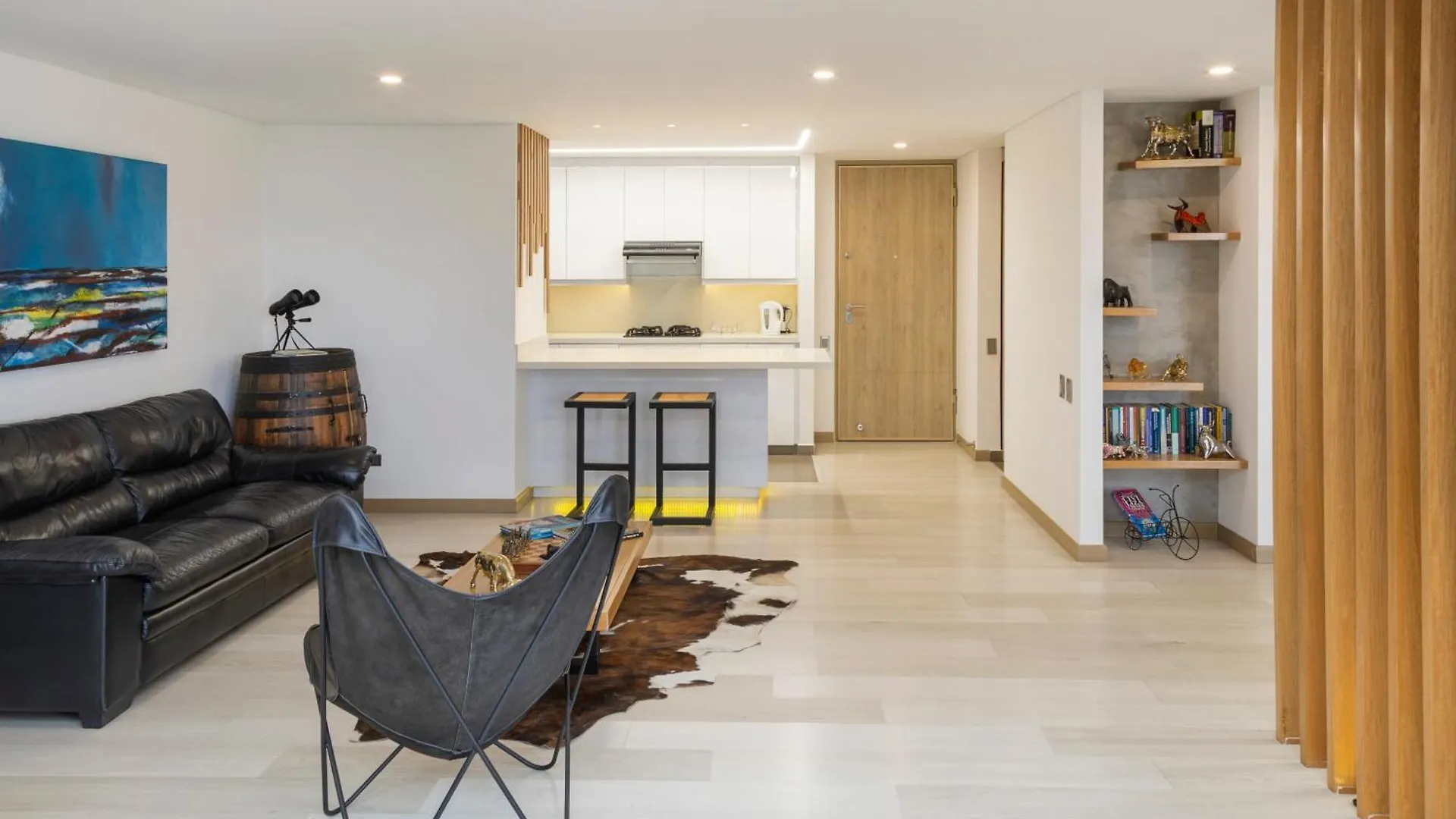 Amplio, Lujoso Y Exclusivo Apartamento Con Terraza Y Vista Envigado