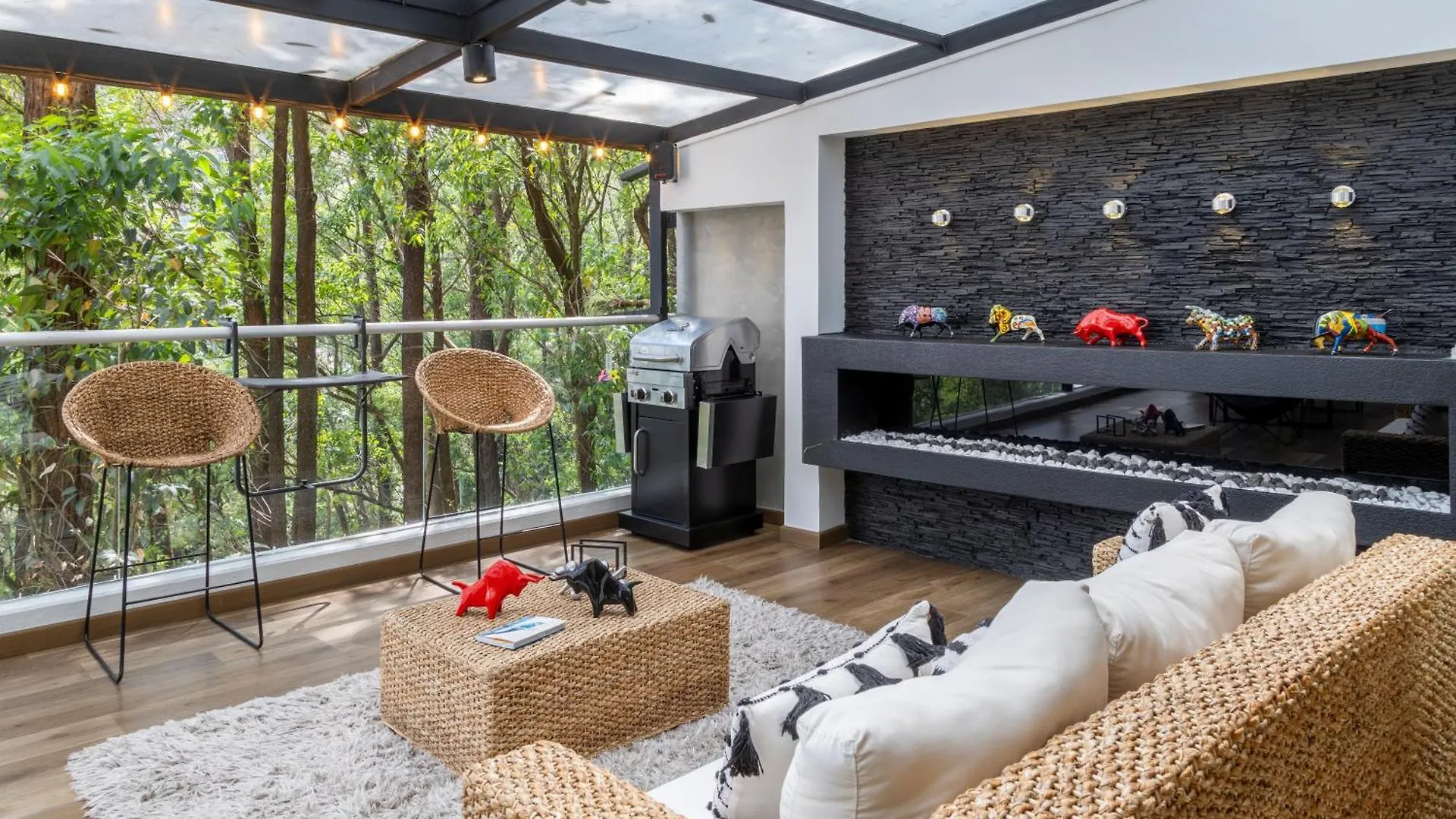 Amplio, Lujoso Y Exclusivo Apartamento Con Terraza Y Vista Envigado Apartment